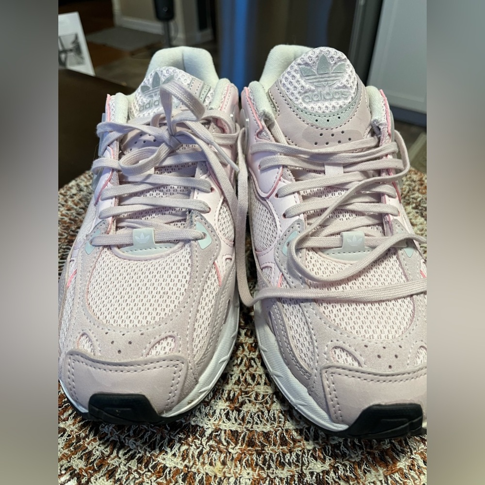 Adidas Shoes Running / walking Adidas light pink